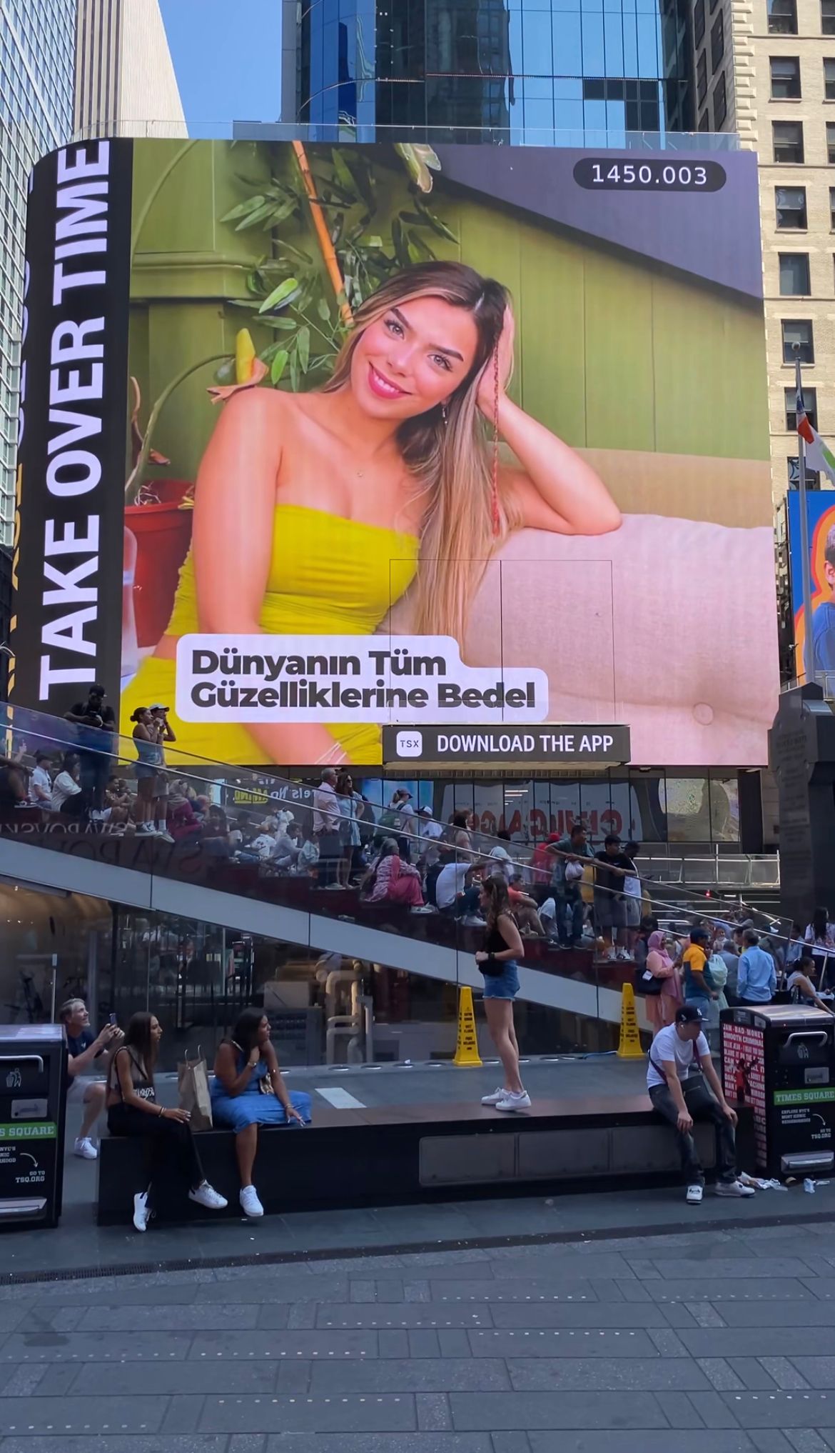 Anneler Günü Sürprizi, Anneler günü hediyesi